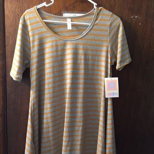 XS PERFECT T BNWT